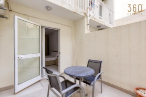 Cosy 1BR home with back terrace in Gzira by 360 Estates